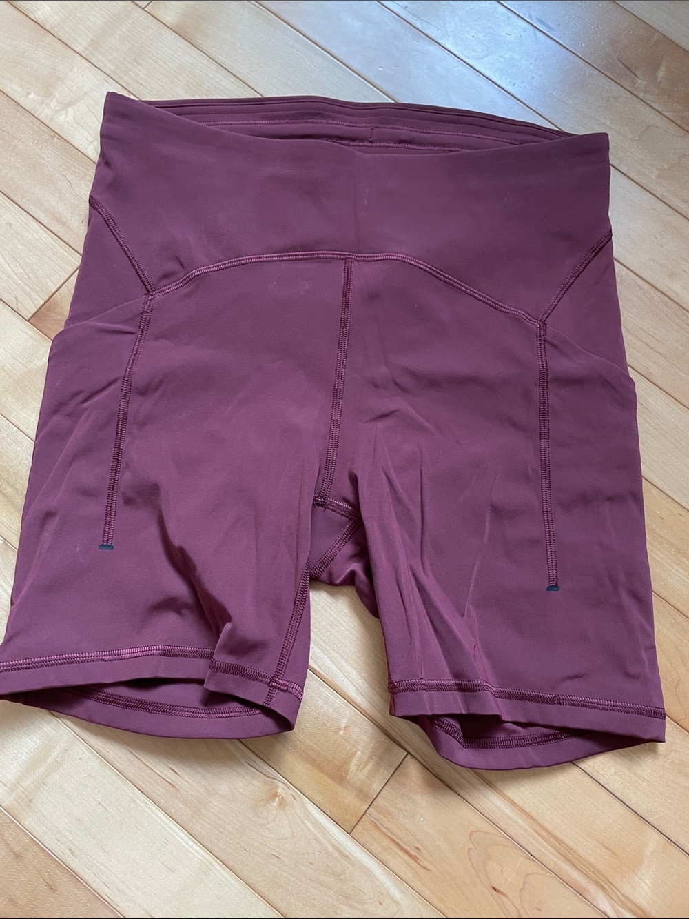 Lululemon Power Thru High-Rise Short 6” – Size 8 – Red Merlot